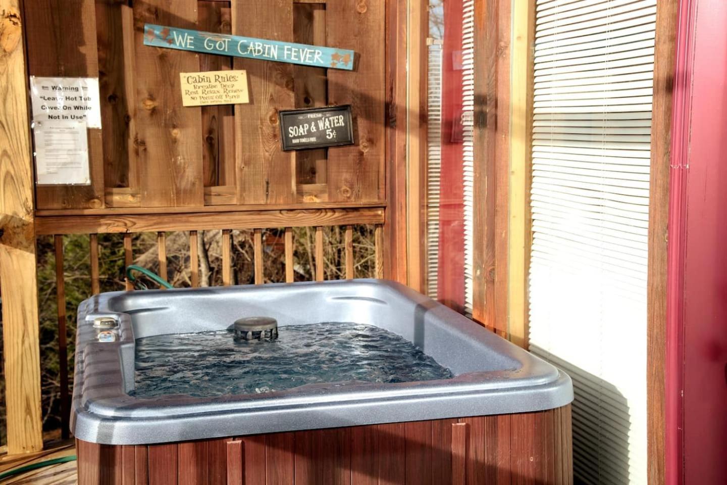 Views I Mins To Dollywood I Hot Tub I Pool Table Villa เซอเวียร์วีล ภายนอก รูปภาพ