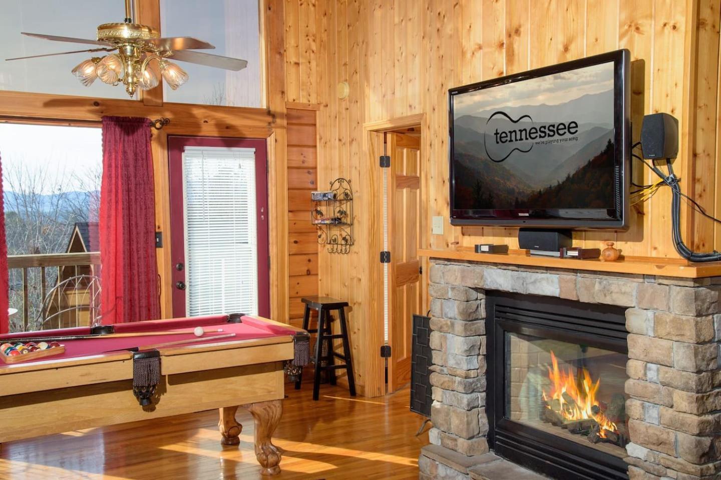 Views I Mins To Dollywood I Hot Tub I Pool Table Villa เซอเวียร์วีล ภายนอก รูปภาพ