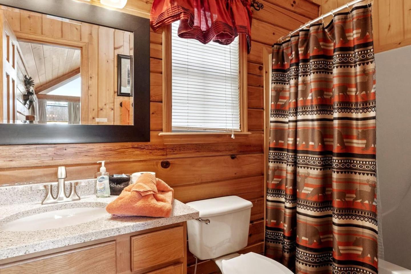 Views I Mins To Dollywood I Hot Tub I Pool Table Villa เซอเวียร์วีล ภายนอก รูปภาพ
