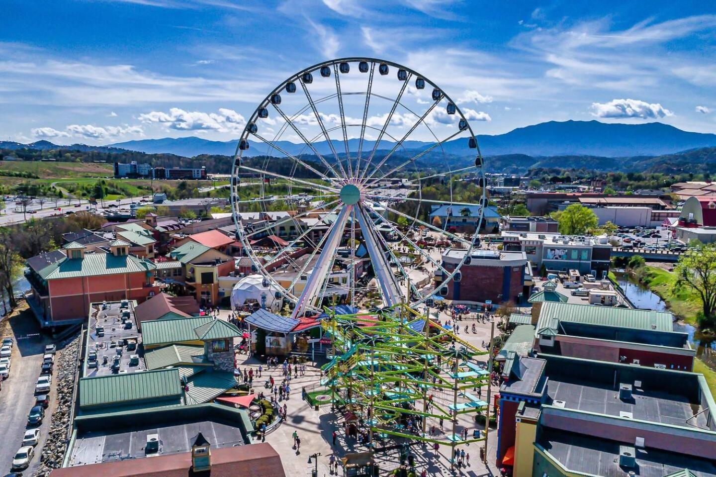 Views I Mins To Dollywood I Hot Tub I Pool Table Villa เซอเวียร์วีล ภายนอก รูปภาพ